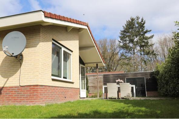 Huinerhofje 2 - Vrijstaand Met Grote Omheinde Tuin, Rust, Privacy En Nabij Bossen Villa Путен Екстериор снимка